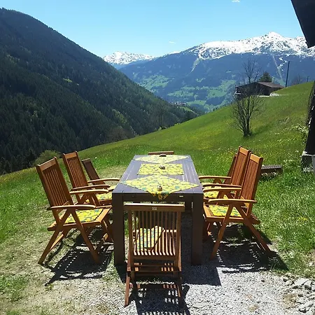 بيت خشبي Steinwandhuette